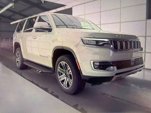 Used 2022 Jeep Wagoneer Series III AWD/4WD image 1