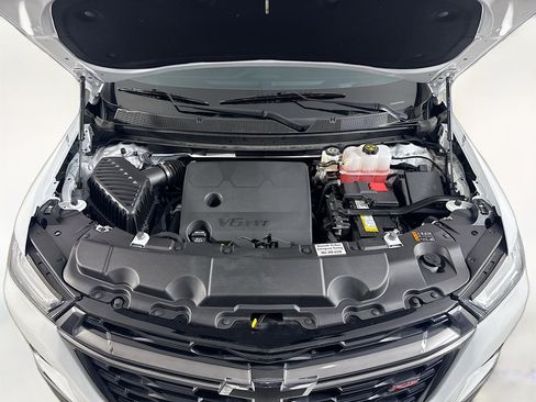 Used 2024 Chevrolet Traverse RS image 39