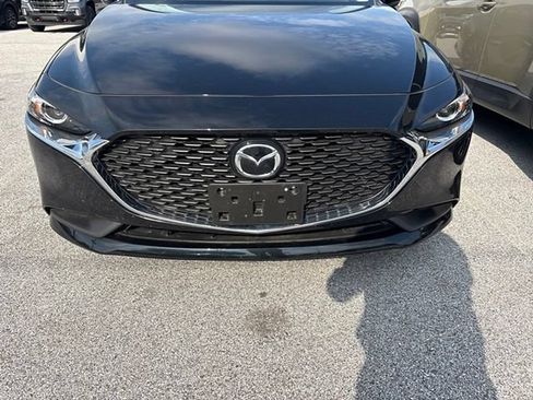 Used 2025 MAZDA MAZDA3 s FWD image 10