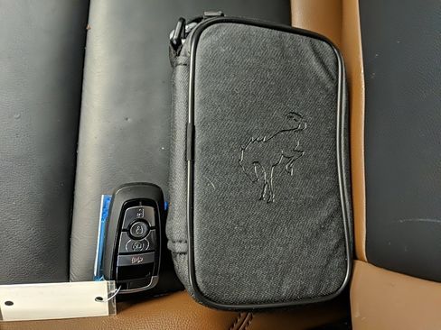 Used 2023 Ford Bronco Outer Banks w/ Sasquatch Package image 27