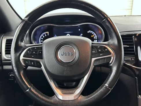 Used 2021 Jeep Grand Cherokee Laredo X AWD/4WD image 11