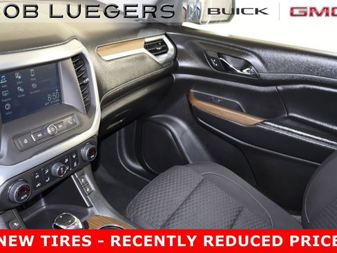 Used 2019 GMC Acadia SLE image 37