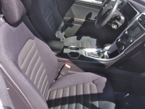 Used 2013 Ford Fusion SE image 24
