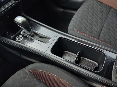 Used 2021 Nissan Kicks SR FWD image 26