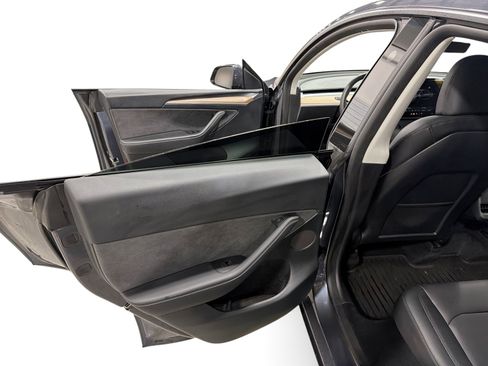 Certified 2023 Tesla Model Y Performance AWD/4WD image 10