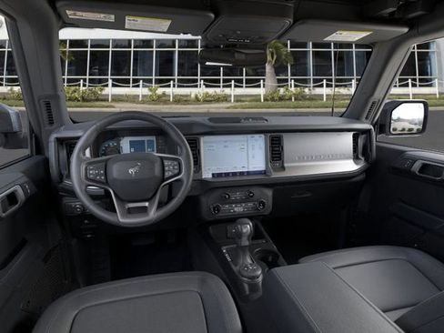 New 2025 Ford Bronco Outer Banks image 9