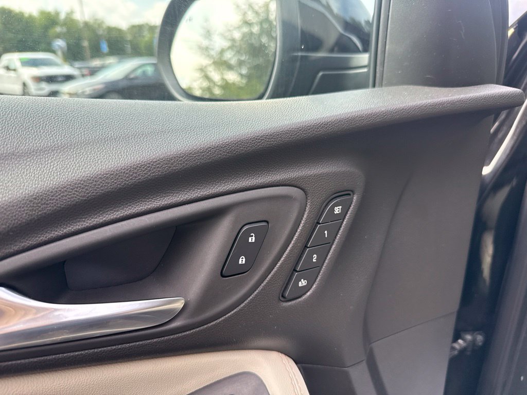 Used 2024 Buick Encore GX Avenir AWD/4WD image 8