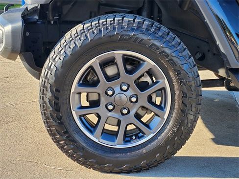 Used 2021 Jeep Gladiator Overland image 10