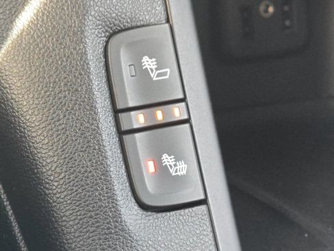 Used 2019 GMC Acadia SLT w/ Black Edition image 26