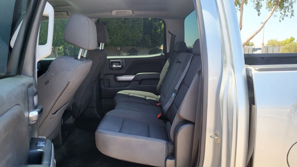 Used 2018 Chevrolet Silverado 1500 LT w/ All Star Edition AWD/4WD image 24