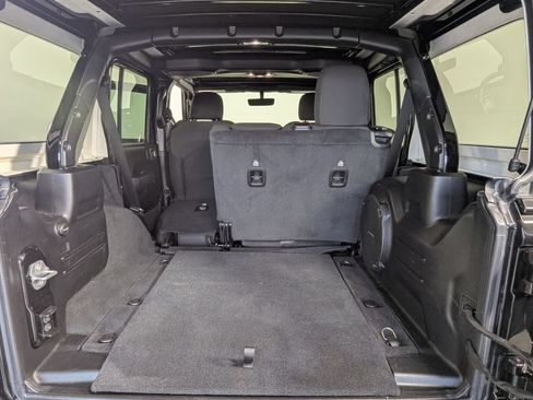 Used 2022 Jeep Wrangler Unlimited Sport w/ Sun And Sound Package AWD/4WD image 26