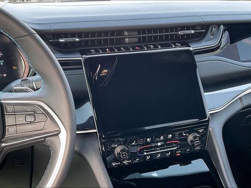 Used 2022 Jeep Grand Cherokee Trailhawk w/ Advanced Protech Group II image 7