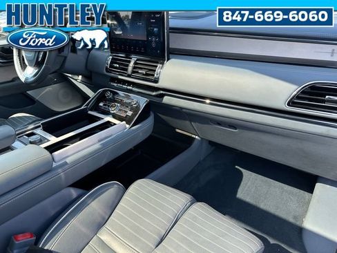 Used 2022 Lincoln Navigator Black Label AWD/4WD image 10