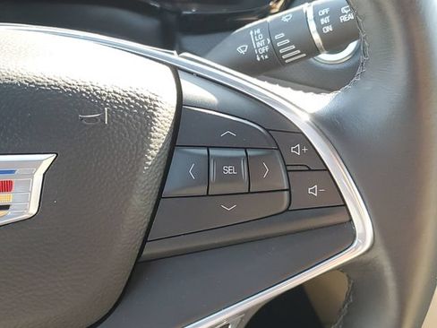 Certified 2017 Cadillac XT5 FWD image 7