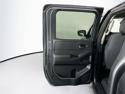 Used 2024 Nissan Frontier SV w/ SV Convenience Package image 25