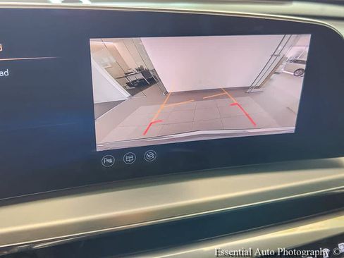 Certified 2024 Cadillac Lyriq Luxury w/ LPO, Floor Liner Package AWD/4WD image 18