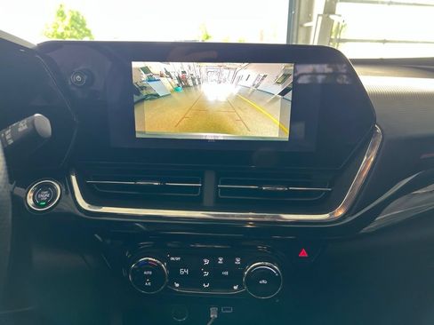 Used 2025 Chevrolet Trax RS w/ Driver Confidence Package FWD image 8