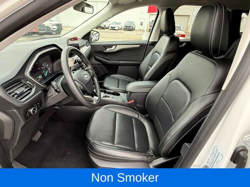 Used 2022 Ford Escape SEL image 12