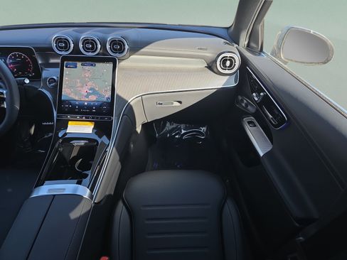 Certified 2026 Mercedes-Benz GLC 300 image 10