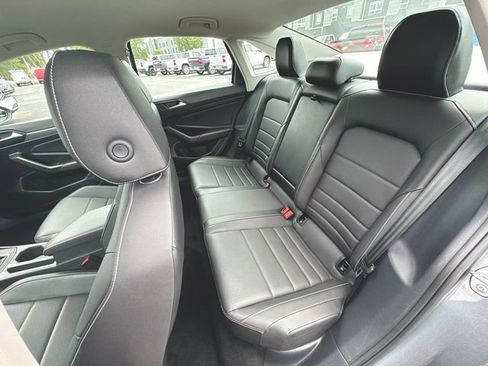Used 2024 Volkswagen Jetta SE FWD image 23