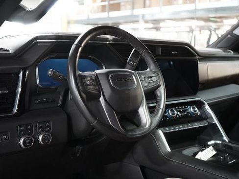 Used 2025 GMC Sierra 2500 Denali Ultimate w/ LPO, GMC Protection Package AWD/4WD image 13