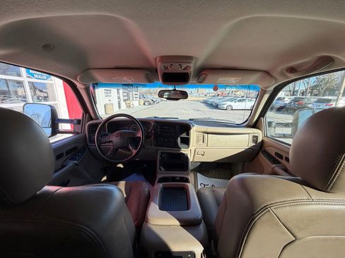 Used 2003 GMC Sierra 2500 SLT w/ SLT Preferred Equipment Group image 17