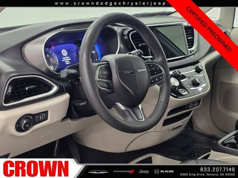 Certified 2024 Chrysler Pacifica Touring-L FWD image 23