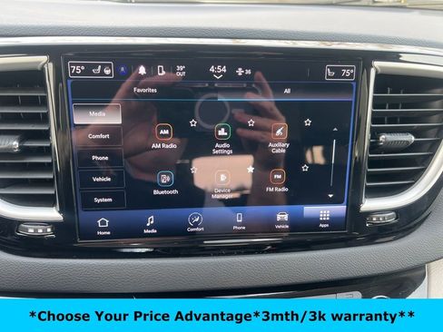 Certified 2023 Chrysler Pacifica Touring-L image 75