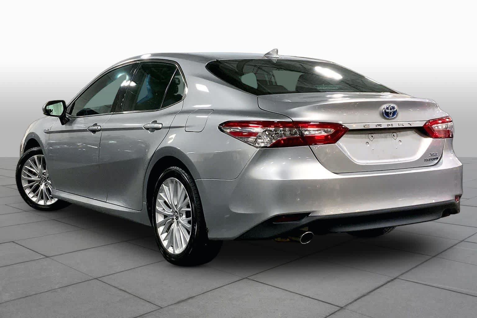 Certified 2020 Toyota Camry XLE FWD image 12