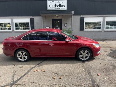 Used 2015 Volkswagen Passat 1.8T Limited Edition image 3