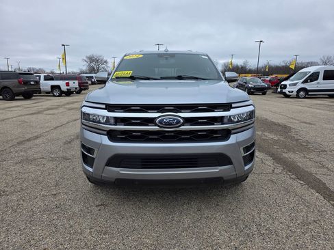 Used 2024 Ford Expedition Limited AWD/4WD image 3