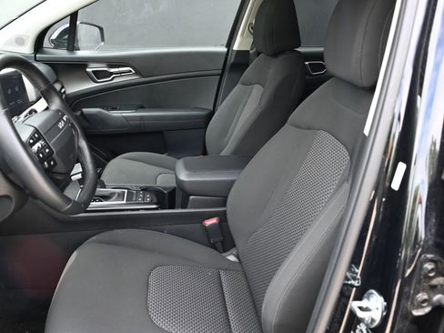 Used 2026 Kia Sportage LX image 15