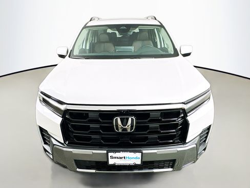 New 2026 Honda Pilot Touring image 2