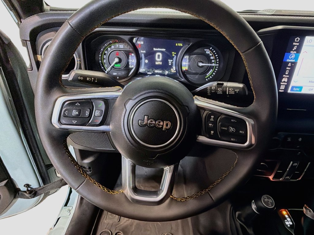 Used 2024 Jeep Wrangler Unlimited Sahara w/ Technology Group AWD/4WD image 13