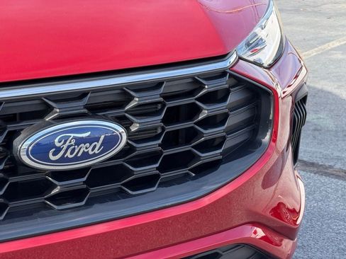 Certified 2023 Ford Escape ST-Line w/ Tech Pack #1 image 13