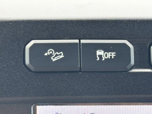 Certified 2020 Ford F150 Lariat image 25