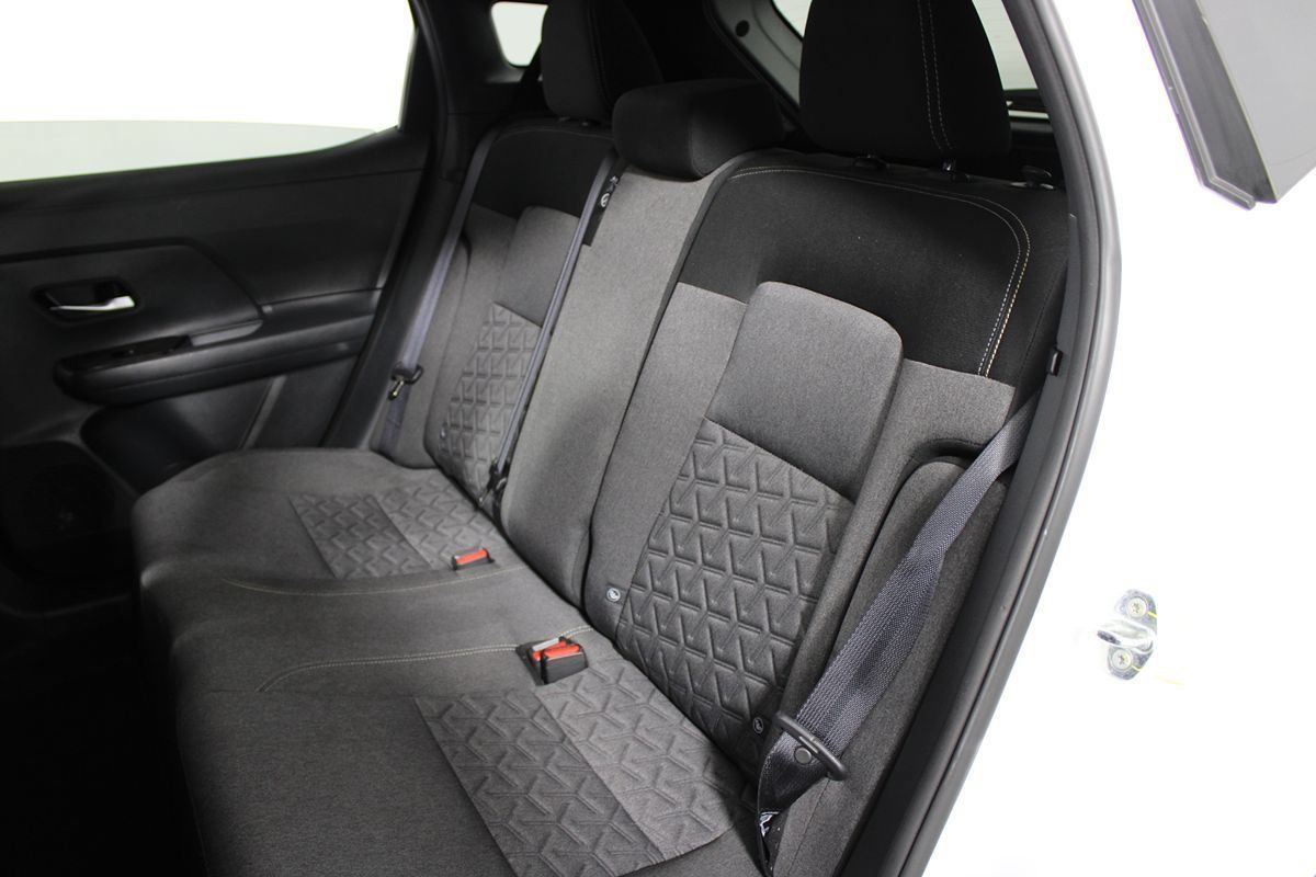 Used 2025 Nissan Kicks SV FWD image 18