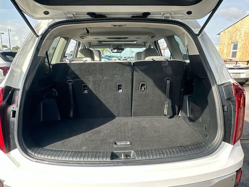 Used 2024 Kia Telluride S w/ S Sunroof Package FWD image 27