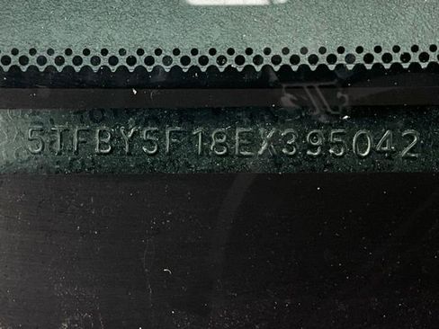 Used 2014 Toyota Tundra Limited image 24