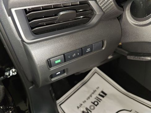 Used 2025 Nissan Sentra S image 31