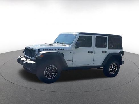 Used 2025 Jeep Wrangler Unlimited Rubicon AWD/4WD image 7