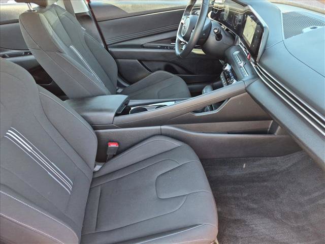 Used 2023 Hyundai Elantra SEL w/ Convenience Package FWD image 20