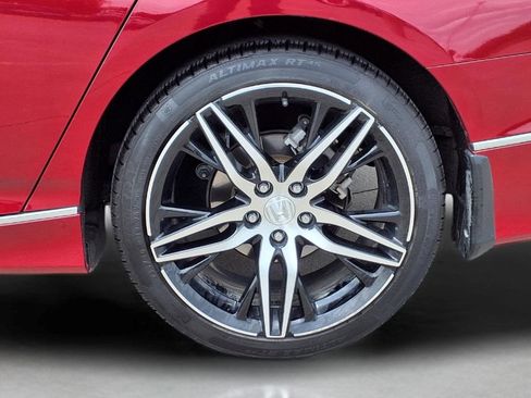 Used 2022 Honda Accord Touring image 3