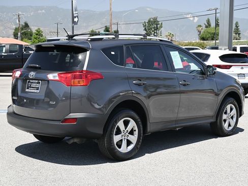 Used 2015 Toyota RAV4 XLE FWD image 4