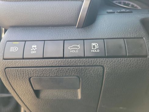 Used 2023 Toyota Camry SE image 16