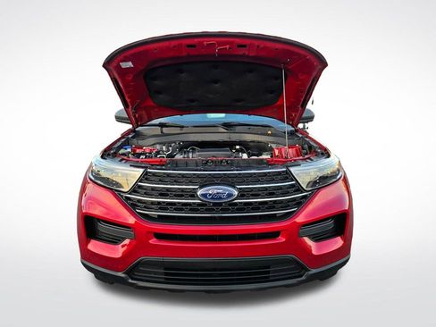 Used 2021 Ford Explorer XLT image 15