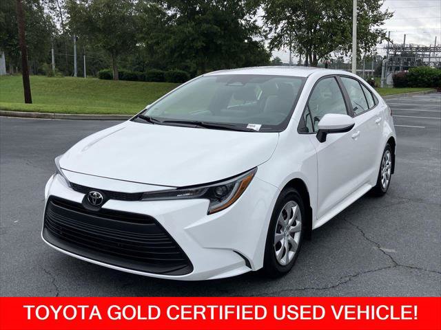 Certified 2025 Toyota Corolla LE FWD image 1