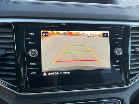 Used 2022 Volkswagen Atlas Cross Sport SEL R-Line image 22