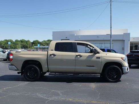 Used 2018 Toyota Tundra SR5 w/ SR5 Upgrade Package AWD/4WD image 20