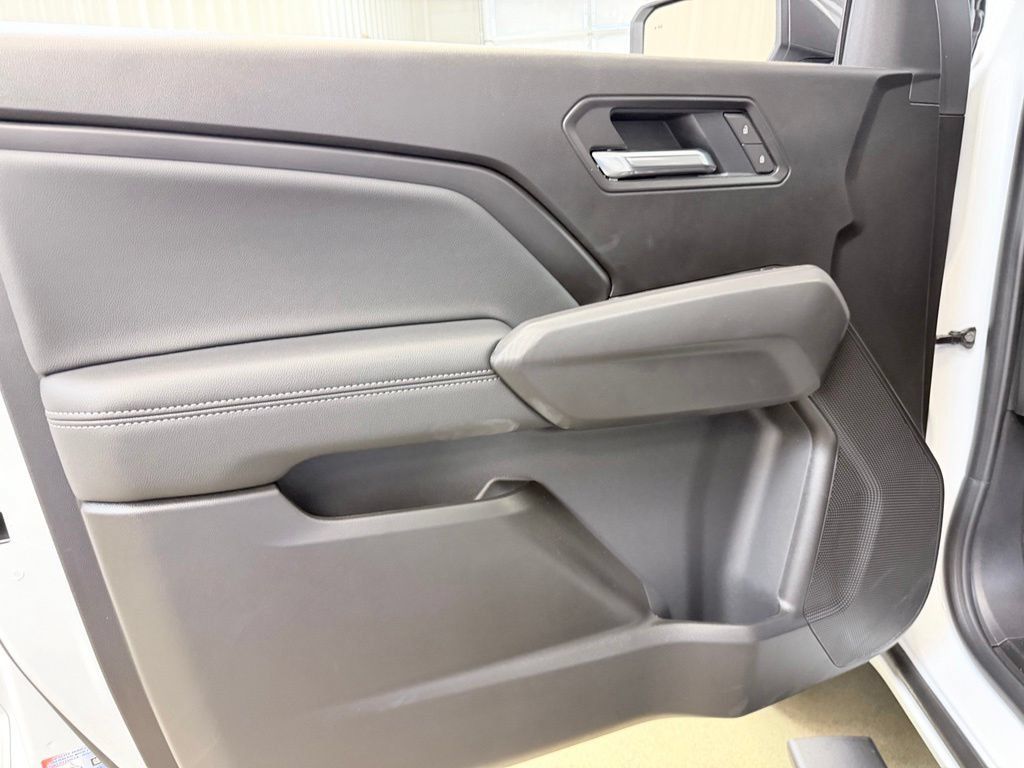 New 2026 Chevrolet Colorado LT w/ LT Convenience Package RWD image 9